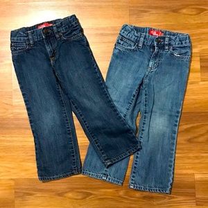 👖 2 pair of 3T Old Navy Jeans